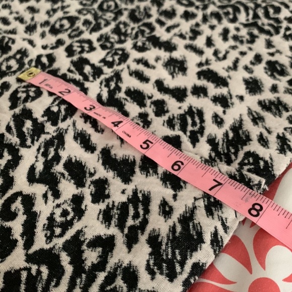 Vince Camuto Leopard Print Straight Pencil Skirt - Picture 10 of 10